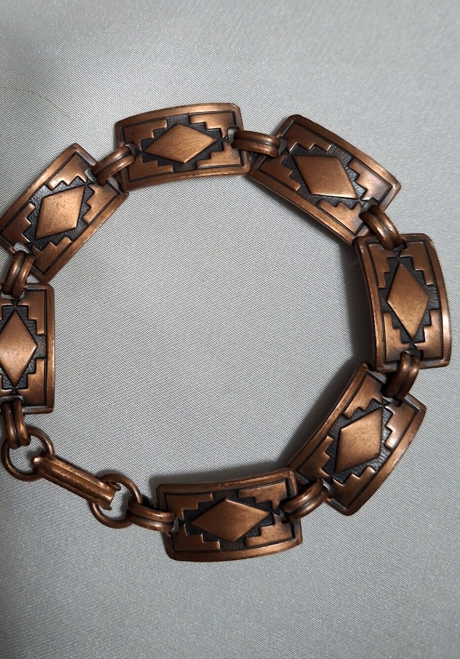 Copper bracelet with southwestern design 7"
